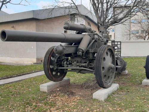 15 cm German heavy howitzer