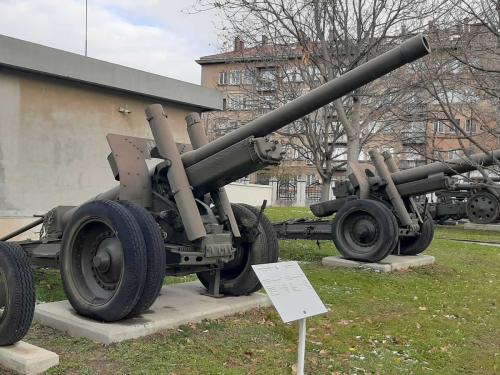 122-mm A19 Soviet gun-howitzer